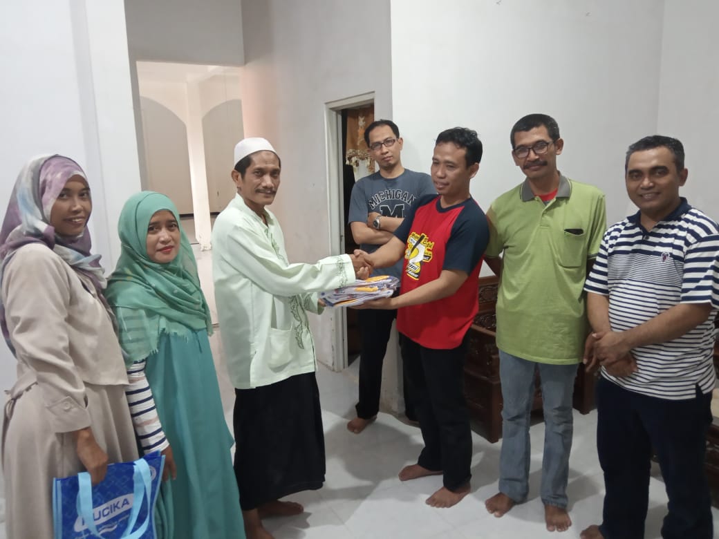 Baksos Pembagian Kaos ke Yatim Piatu